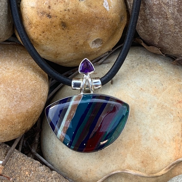 Artisan Surfboard Acrylic & Amethyst Necklace - Picture 7 of 8